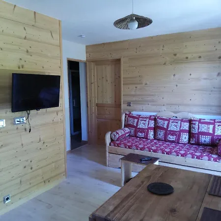 Votre Savoyard Avec Parking A La Telecabine Pour Skier Les 3 Vallees ! Villarlurin